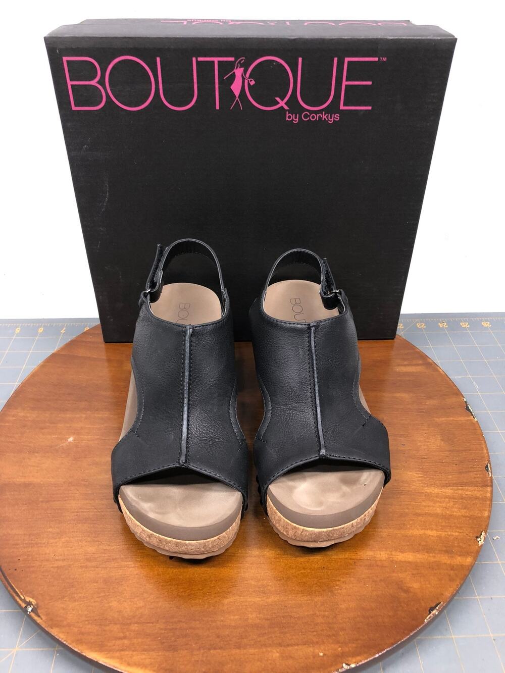Boutique by Corkys Mulan Studded Slingback Wedge Sandals Black Distressed Sz 7
